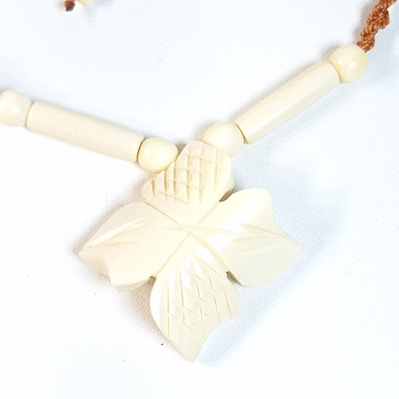 Macrame Carved Flower Adjustable Necklace - Picture 6 of 8